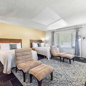 Triple Room Private Bathroom
